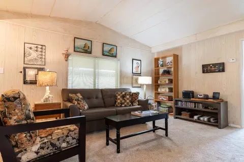 460 E Gobbi St #6, Ukiah, CA 95482 photo 5