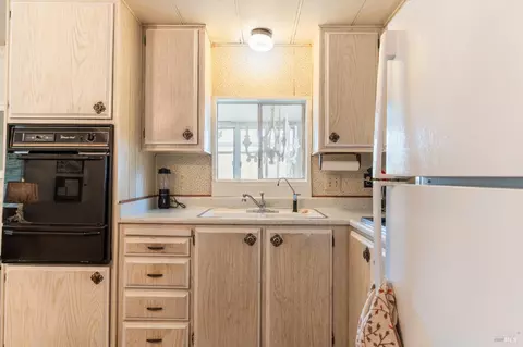 460 E Gobbi St #6, Ukiah, CA 95482 photo 12