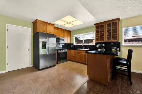 Kitchen - 348 Adobe Dr, Vacaville, CA 95687 photo 1 of 7