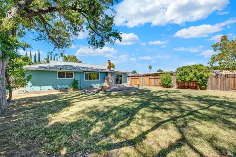 Exterior - 348 Adobe Dr, Vacaville, CA 95687 photo 10 of 16
