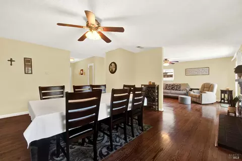 Dining - 348 Adobe Dr, Vacaville, CA 95687 photo 2 of 2