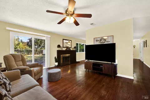 Living - 348 Adobe Dr, Vacaville, CA 95687 photo 2 of 2