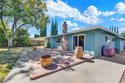 Exterior - 348 Adobe Dr, Vacaville, CA 95687 photo 11 of 16