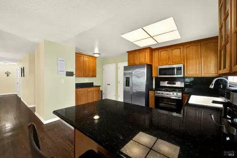 Kitchen - 348 Adobe Dr, Vacaville, CA 95687 photo 2 of 7