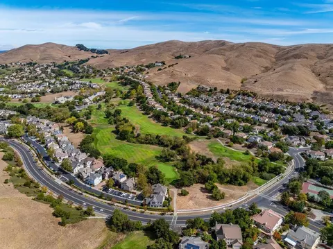 View/Area - 6375 Newhaven Ln, Vallejo, CA 94591 photo 7 of 12