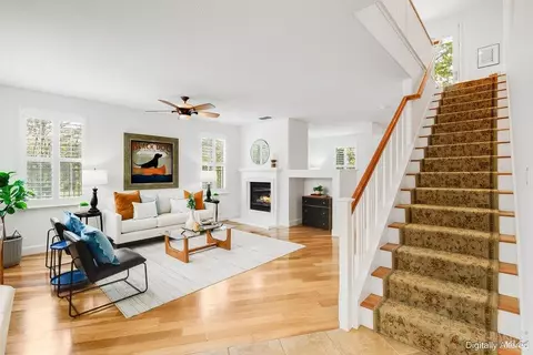 Living - 6375 Newhaven Ln, Vallejo, CA 94591 photo 6 of 7