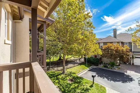 Exterior - 6375 Newhaven Ln, Vallejo, CA 94591 photo 5 of 11
