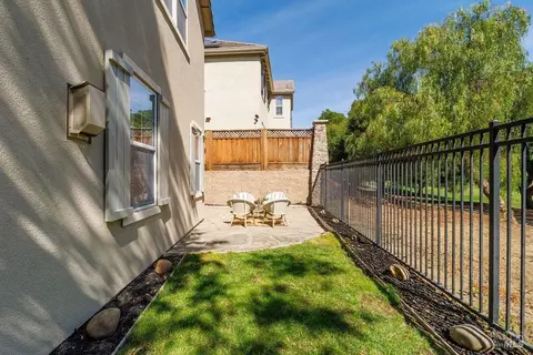 Exterior - 6375 Newhaven Ln, Vallejo, CA 94591 photo 10 of 11