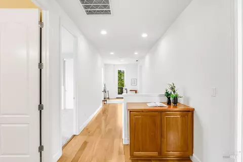 Entry Way - 6375 Newhaven Ln, Vallejo, CA 94591 photo 8 of 8