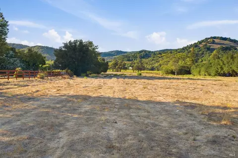 1170 Castle Rd, Sonoma, CA 95476 photo 5