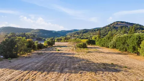 1170 Castle Rd, Sonoma, CA 95476 photo 2