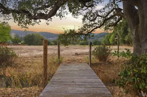 1176 Castle Rd, Sonoma, CA 95476 photo 3