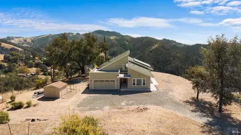 1475 Los Alamos Rd, Santa Rosa, CA 95409
