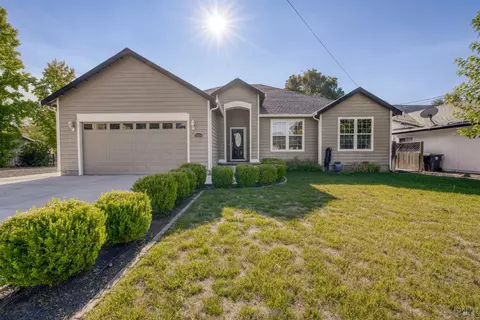 18094 Spyglass Rd, Hidden Valley Lake, CA 95467