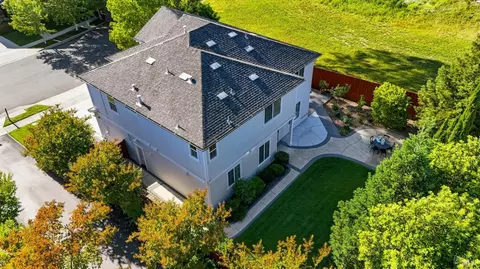 View/Area - 960 Capitola Dr, Napa, CA 94559 photo 3 of 5