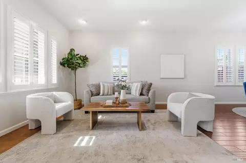 Living - 960 Capitola Dr, Napa, CA 94559 photo 2 of 6
