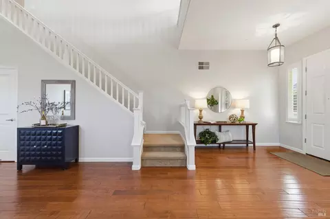 Entry Way - 960 Capitola Dr, Napa, CA 94559 photo 3 of 8