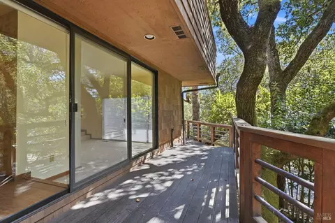 Exterior - 1672 Deer Run, Santa Rosa, CA 95405 photo 5 of 8
