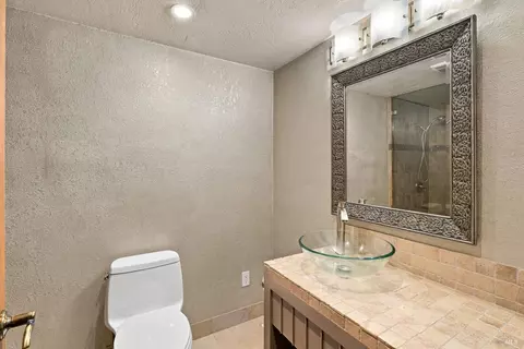 Bath - 1672 Deer Run, Santa Rosa, CA 95405 photo 5 of 7