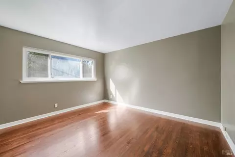 Bedroom - 1801 Sycamore Dr, Fairfield, CA 94533 photo 1 of 7