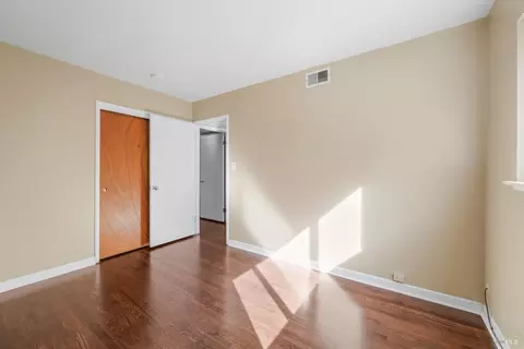 Bedroom - 1801 Sycamore Dr, Fairfield, CA 94533 photo 7 of 7