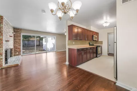 Living - 1801 Sycamore Dr, Fairfield, CA 94533 photo 1 of 5