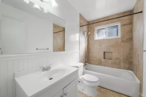 Bath - 1801 Sycamore Dr, Fairfield, CA 94533 photo 3 of 3