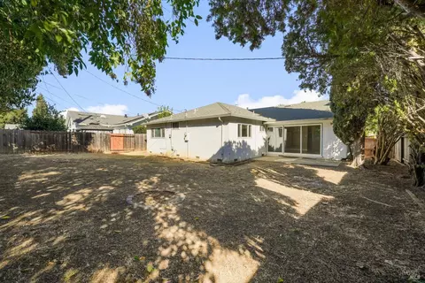 Exterior - 1801 Sycamore Dr, Fairfield, CA 94533 photo 6 of 8