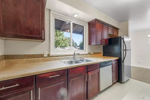 Kitchen - 1801 Sycamore Dr, Fairfield, CA 94533 photo 1 of 4