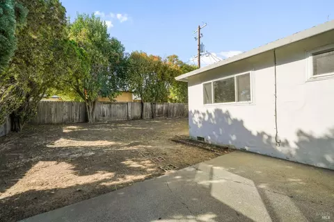 Exterior - 1801 Sycamore Dr, Fairfield, CA 94533 photo 3 of 8