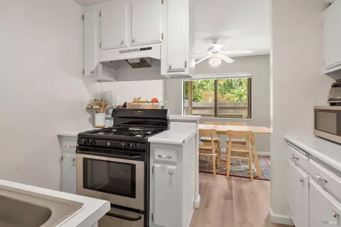 Kitchen - 401 Pine St, Mill Valley, CA 94941 photo 4 of 4