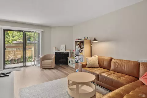 Living - 401 Pine St, Mill Valley, CA 94941 photo 4 of 6