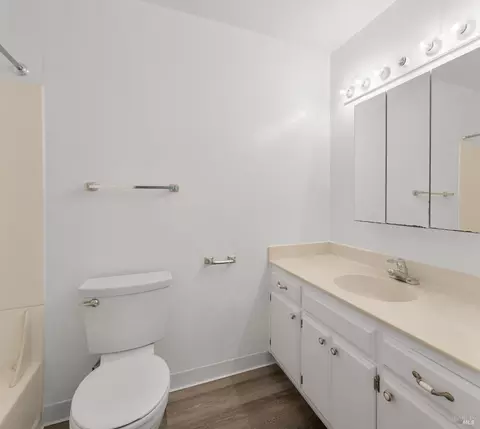 Bath - 401 Pine St, Mill Valley, CA 94941 photo 1 of 3
