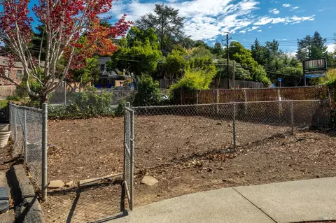Exterior - 401 Pine St, Mill Valley, CA 94941 photo 10 of 10
