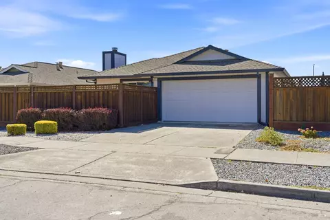 2044 Pinercrest Dr, Santa Rosa, CA 95403
