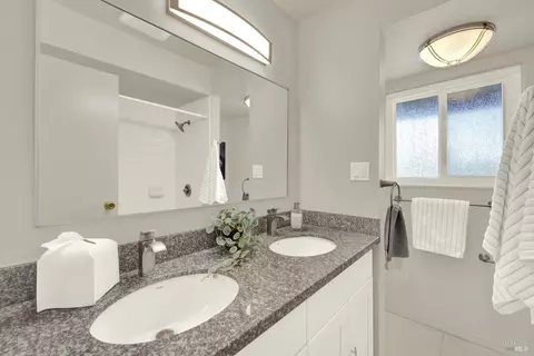 Bath - 3471 Willis Dr, Napa, CA 94558 photo 3 of 5