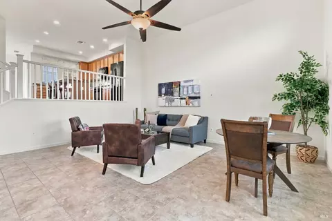 634 Jade St, Petaluma, CA 94952