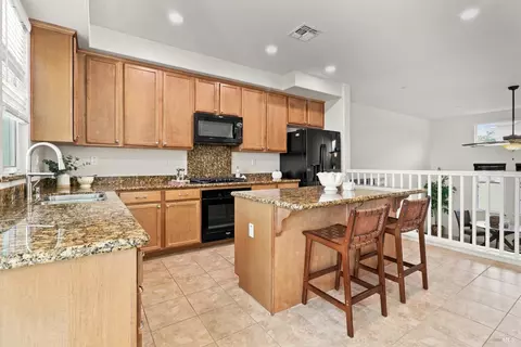 Kitchen - 634 Jade St, Petaluma, CA 94952 photo 2 of 4