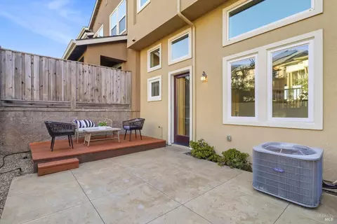 Exterior - 634 Jade St, Petaluma, CA 94952 photo 4 of 11