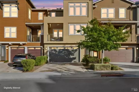634 Jade St, Petaluma, CA 94952