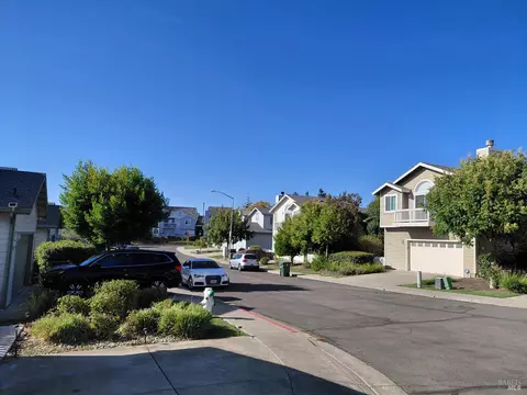 Exterior - 919 Lighthouse Ct, Vallejo, CA 94590 photo 4 of 4
