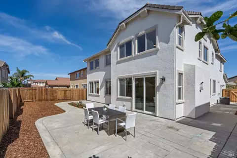Exterior - 129 Picasso Dr, Oakley, CA 94561 photo 5 of 6