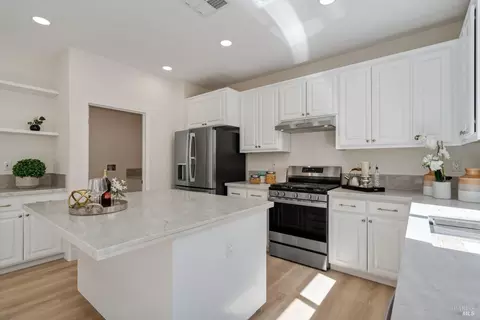 Kitchen - 129 Picasso Dr, Oakley, CA 94561 photo 1 of 2