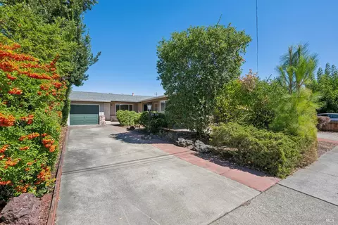 216-218 Andrieux St, Sonoma, CA 95476