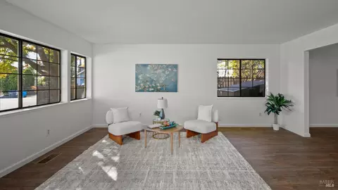 Living - 140 Shetland Ct, Vallejo, CA 94591 photo 1 of 10