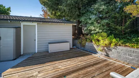 Exterior - 140 Shetland Ct, Vallejo, CA 94591 photo 19 of 30