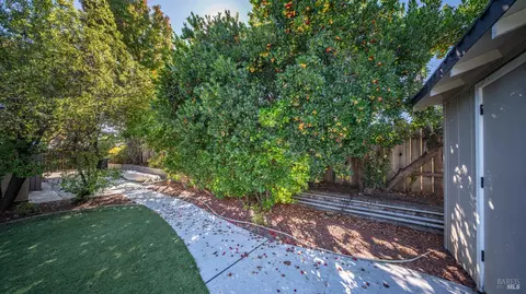 Exterior - 140 Shetland Ct, Vallejo, CA 94591 photo 26 of 30