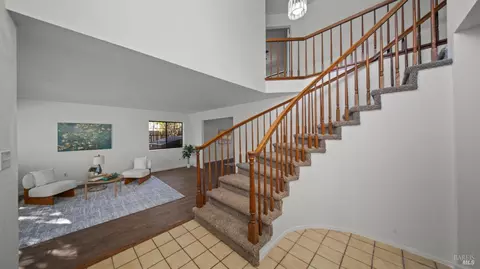 Entry Way - 140 Shetland Ct, Vallejo, CA 94591 photo 2 of 4