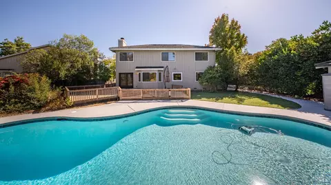 Exterior - 140 Shetland Ct, Vallejo, CA 94591 photo 22 of 30