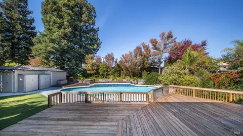 Exterior - 140 Shetland Ct, Vallejo, CA 94591 photo 12 of 30